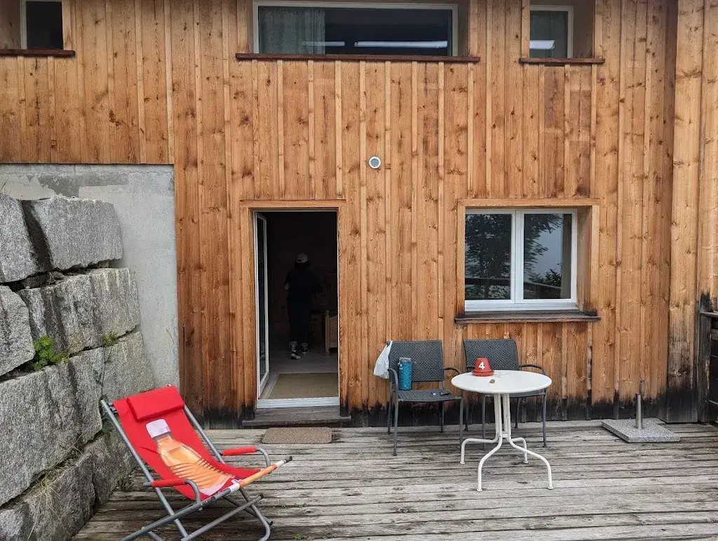 Hans Montauban_Sonja's Michelshof_St. Antönien_review