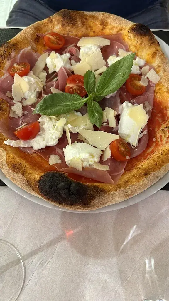 Piazza Vittoria_Bern_menu_image_1