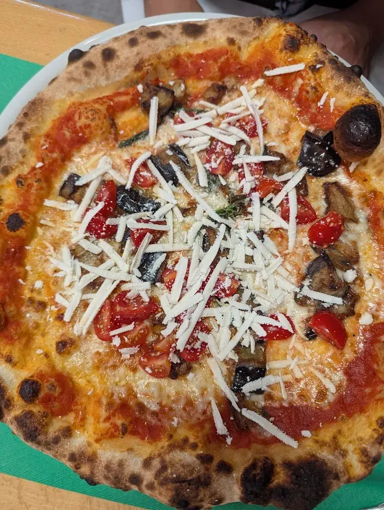 Paul Roome_Piazza Vittoria_Bern_avis