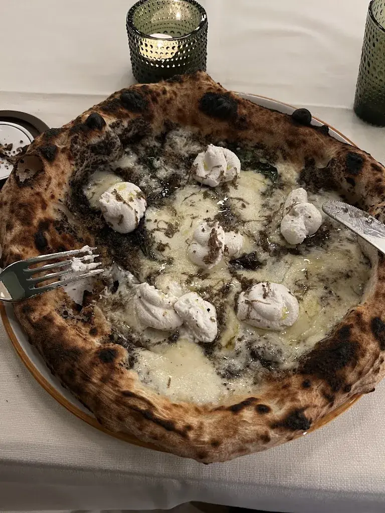 Viktor Yamnikov_Zunfthaus zur Saffran_Zürich_avis