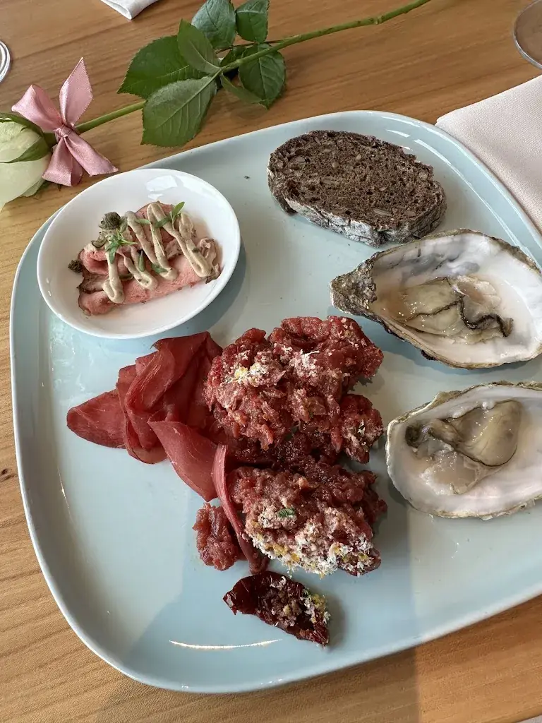 Irina Ostreiko_LUX Restaurant & Bar_Zürich_review