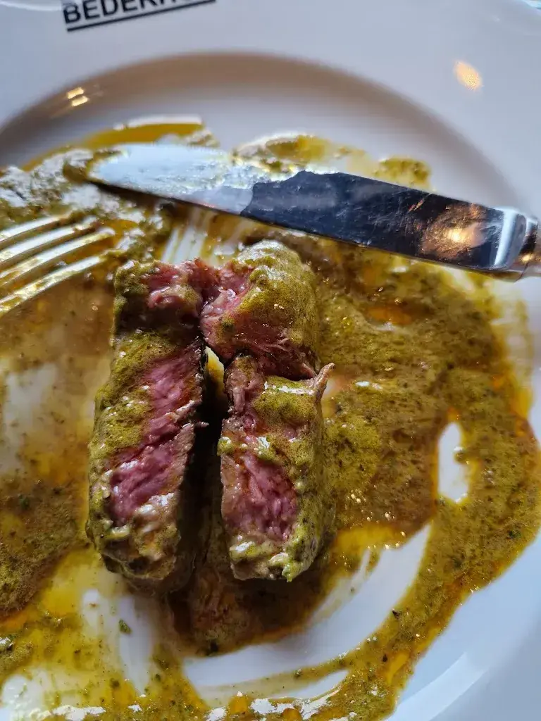 Tiberiu Hrihorciuc_Bederhof_Zürich_review