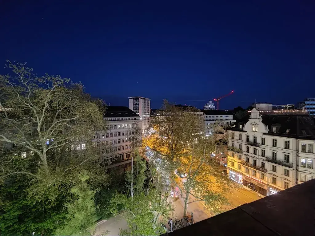 K L_George_Zürich_review