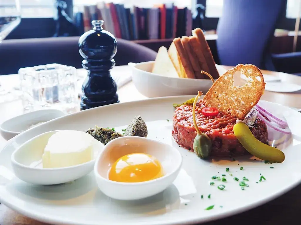 George_Zürich_slider_image_3