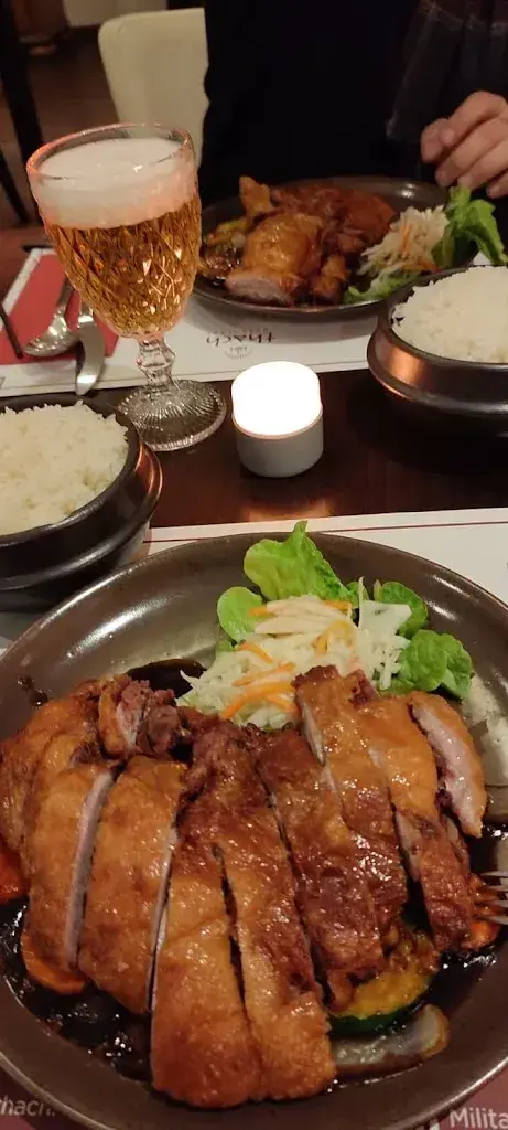 Akın Özkardaş_Thach_Zürich_review