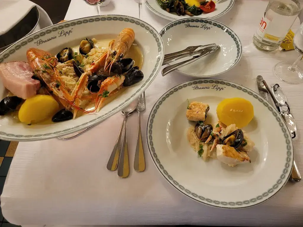 James Bressi_Jules Verne Panoramabar_Zürich_reseña