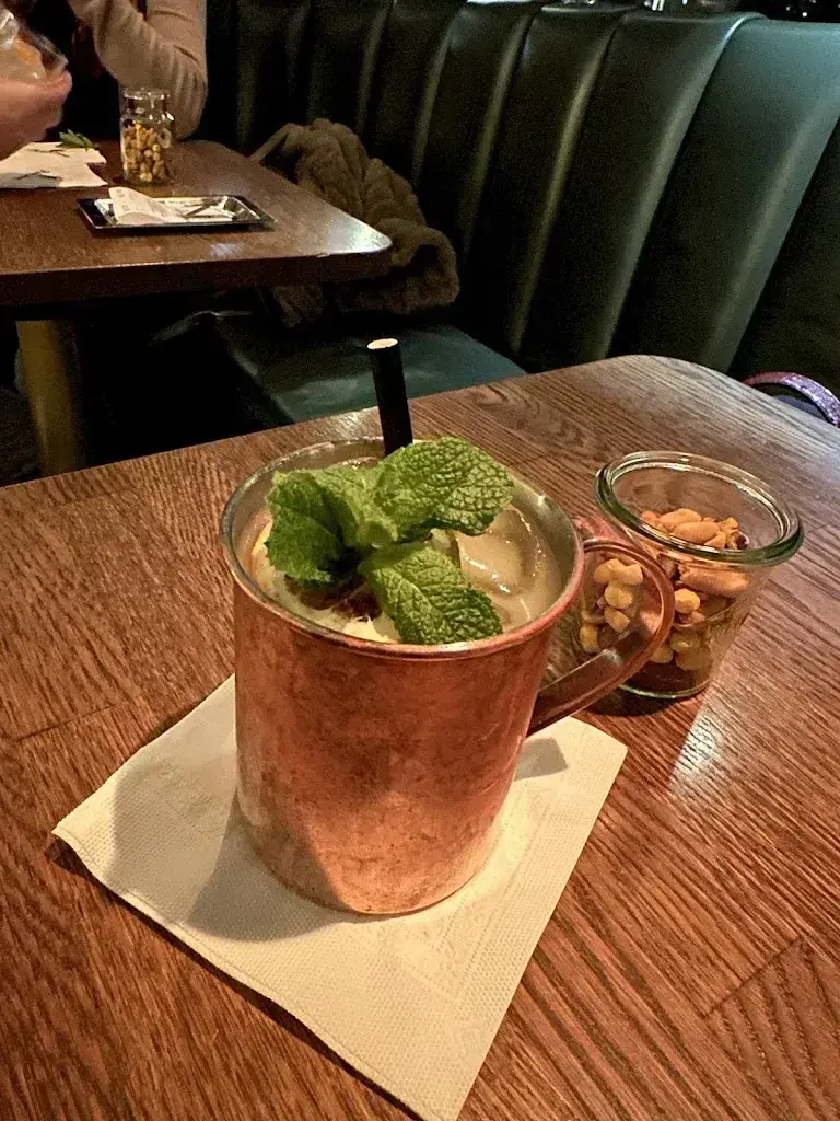 Dominick M_Jules Verne Panoramabar_Zürich_reseña