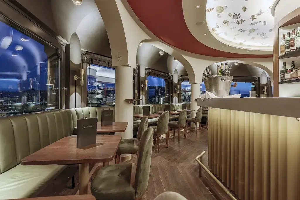 Jules Verne Panoramabar_Zürich_slider_image_1