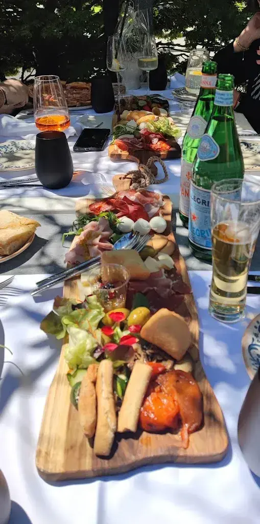 Lambro Favara_Ristorante Gusto Mediterraneo_Niederglatt_review