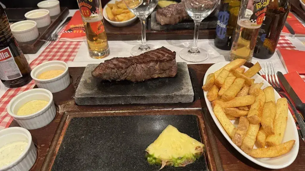 Suzie Lalik_Rolli's_Kloten_review