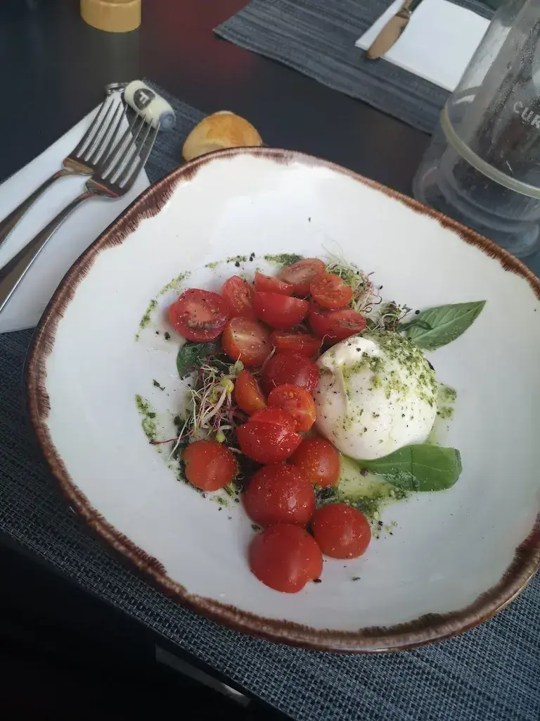 Joschua Antwi_Ristorante Pizzeria PIAZZA_Bern_review