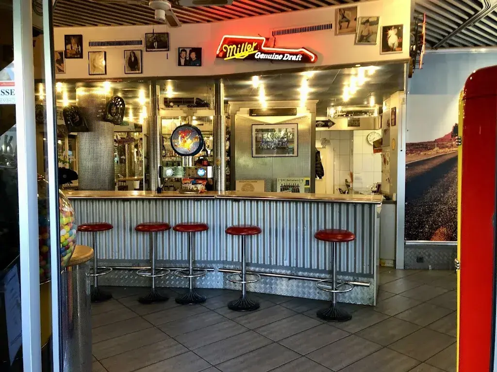 Deborah Wymann_Trucker Restaurant Bar_Bern_review