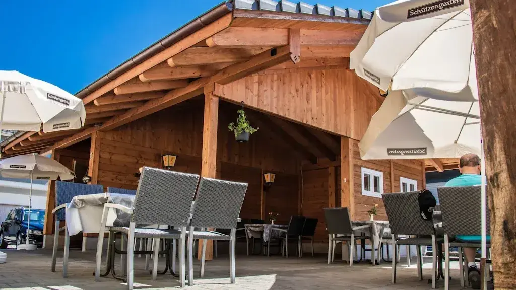 Restaurant Kreuz restaurant à Niederhelfenschwil