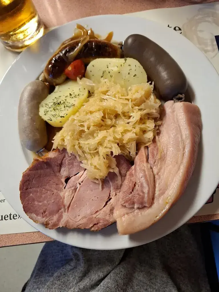 Alti Chäsi Besenbeiz_Wuppenau_slider_image_1