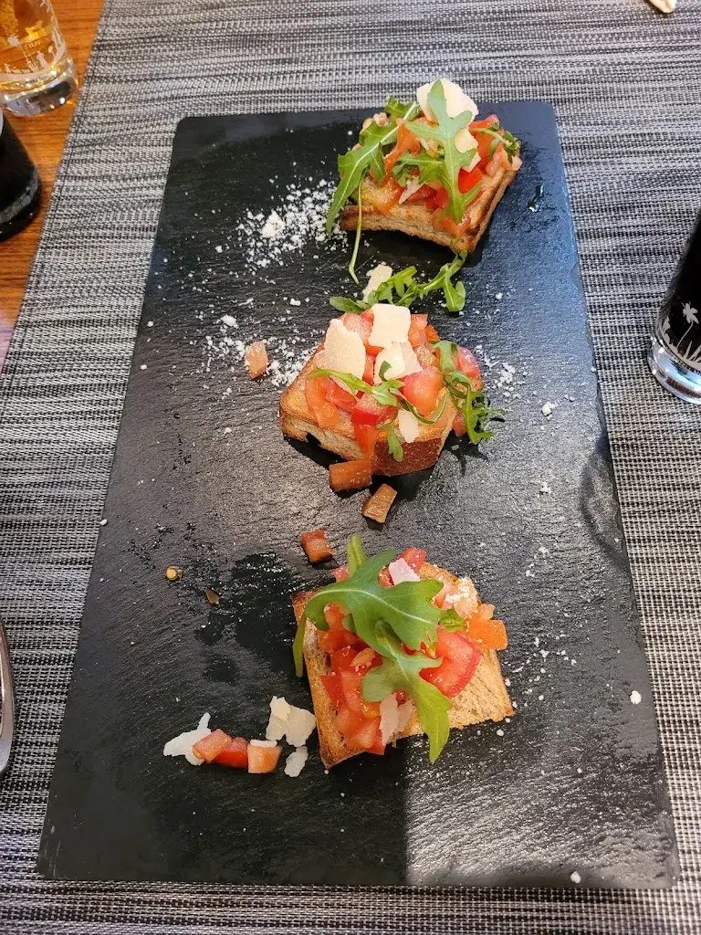 Rolf Stalder_Grünegg - Restaurant & Pizzeria_Zuzwil_reseña