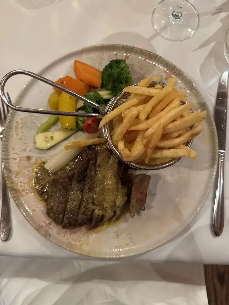 Benjamin Sturzenegger_Wirtschaft zum Schlössli-Haggen_St. Gallen_review