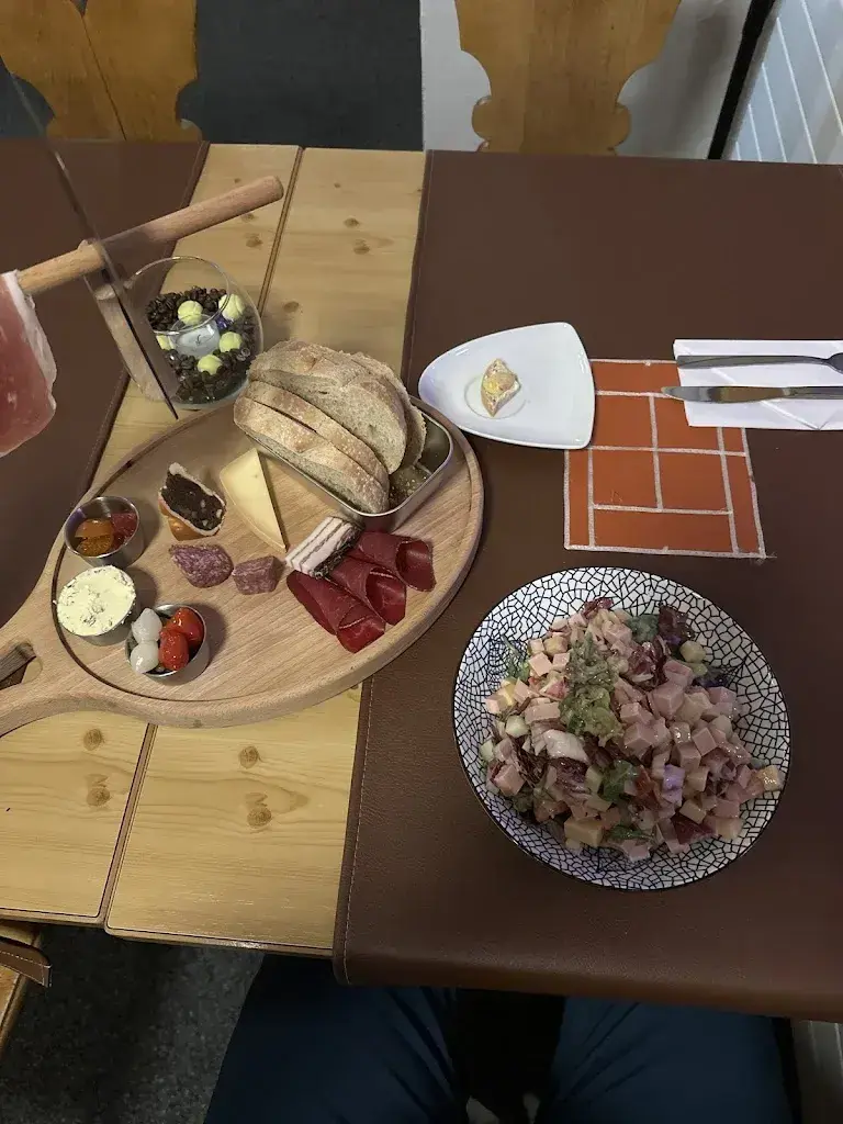 Menu_TENNISHÜSLI_Vaz/Obervaz_image_7