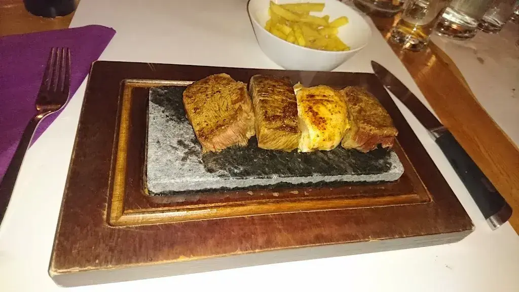 Menu_TENNISHÜSLI_Vaz/Obervaz_image_8