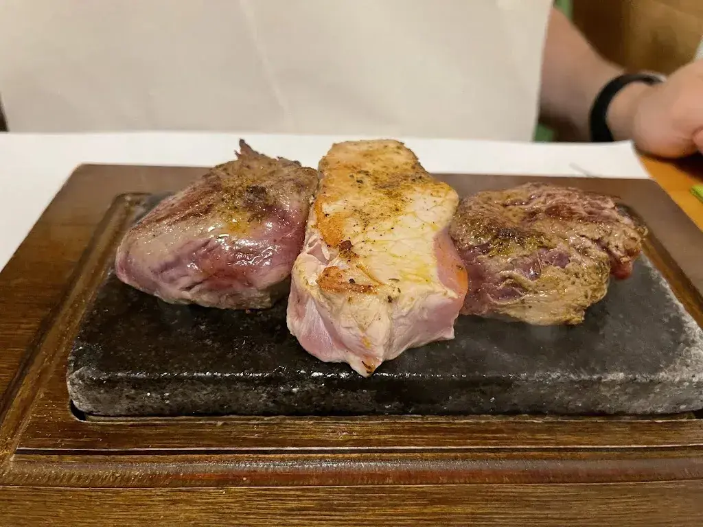 Marco Kohmann_TENNISHÜSLI_Vaz/Obervaz_review