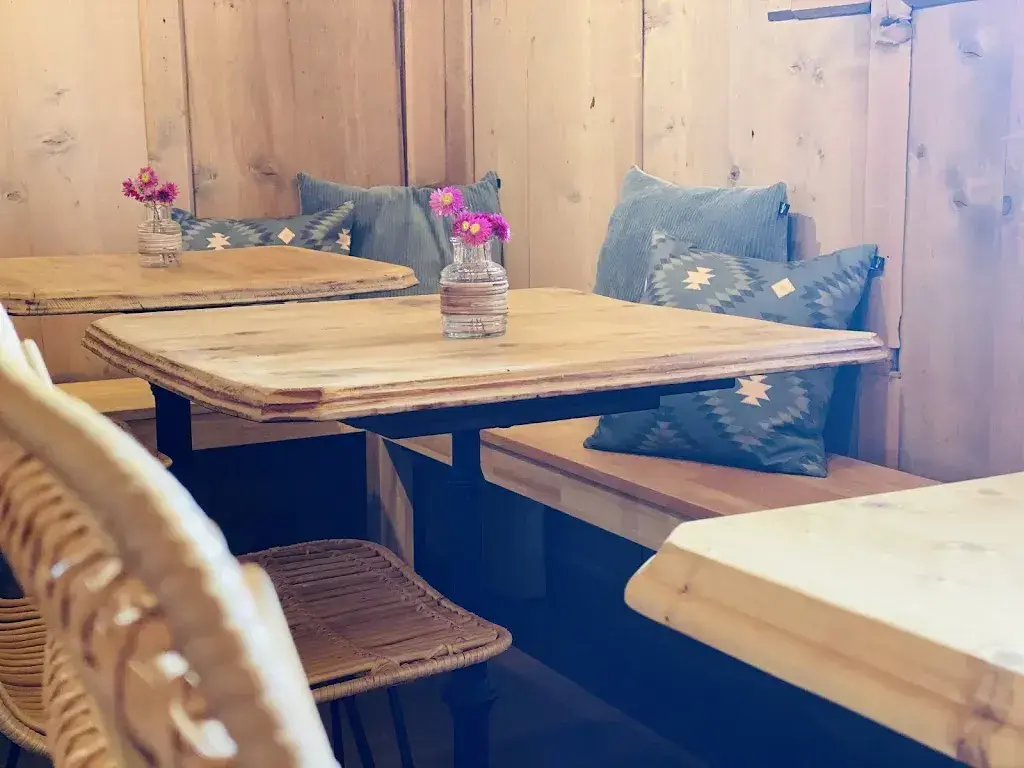 Little Coffee & Things restaurante en Lantsch/Lenz