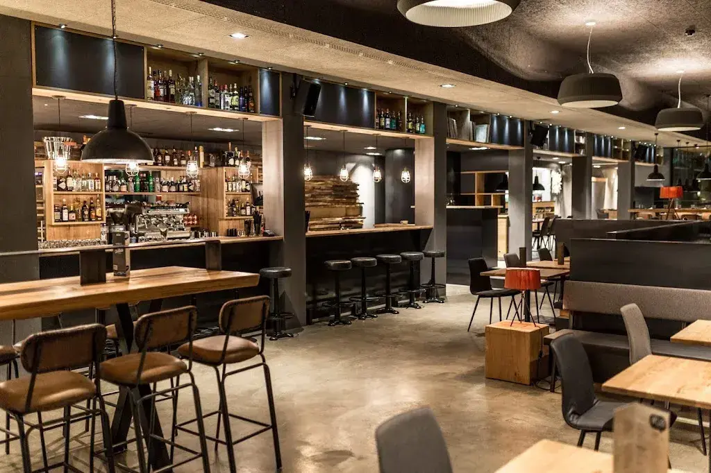 Revier Bar & Grill Lenzerheide restaurant in Lenzerheide