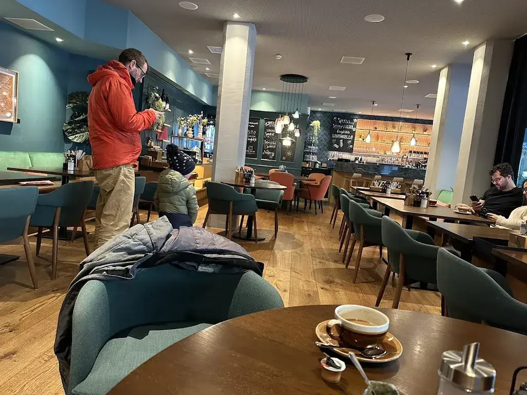 Café | Bar Schweizerhof_Lenzerheide_slider_image_3