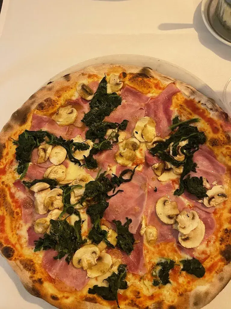 Tatiana_Grotto & Pizzeria da Elio_Lenzerheide_reseña