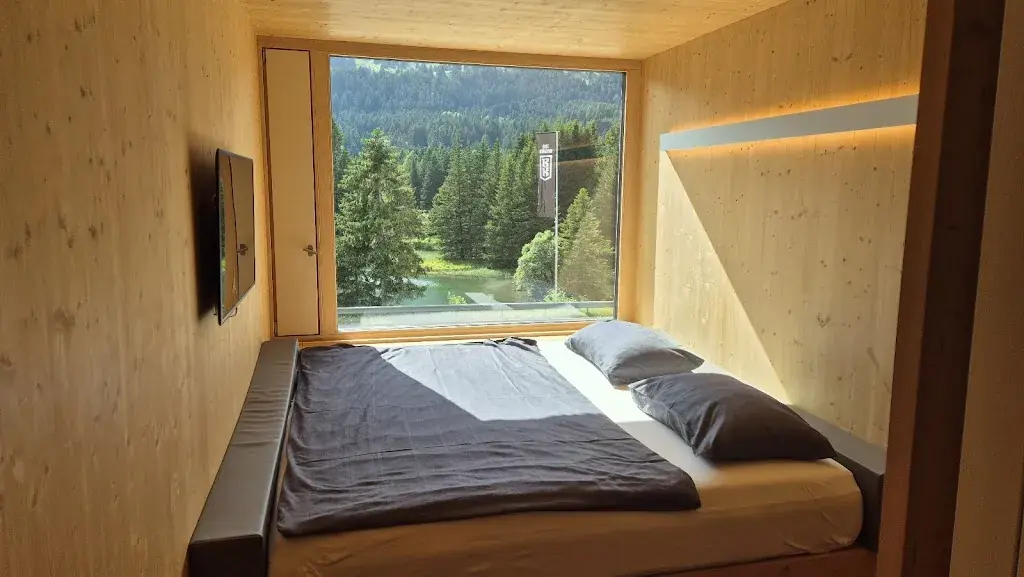 Morgan Johnston_Revier Mountain Lodge Lenzerheide_Lenzerheide_review