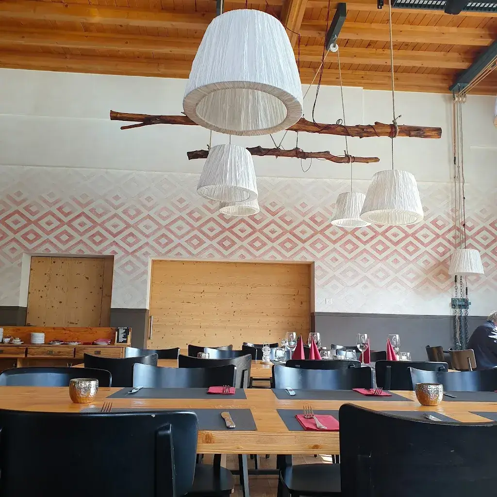 la Scuntrada restaurant in Tinizong