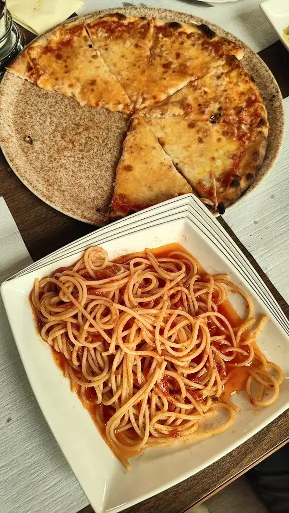 Tomer Tal_Pizzeria Dafora_Cunter_review