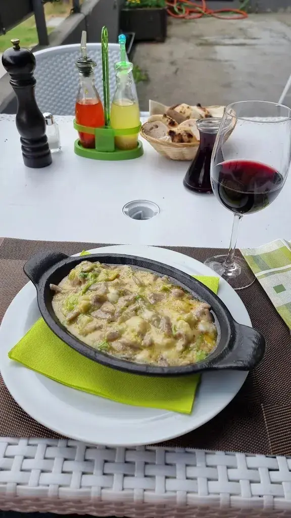 Pizzeria Dafora_Cunter_slider_image_2