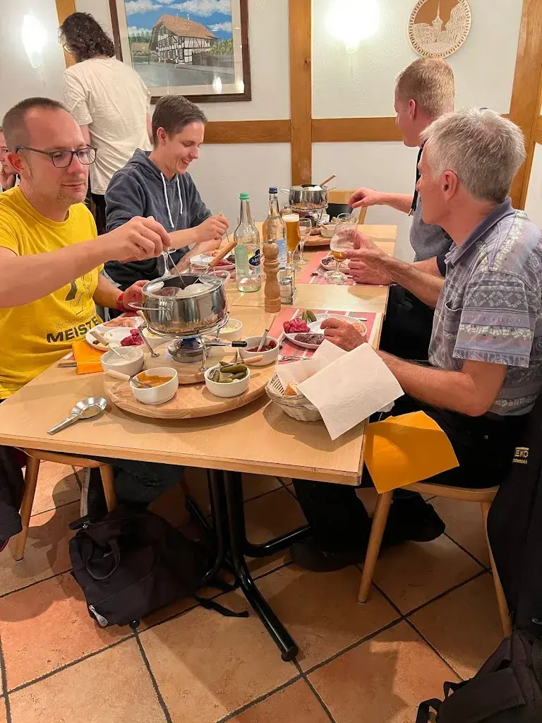 Zur Frohen Aussicht - Biergarten und Spielplatz restaurant à Zollikofen