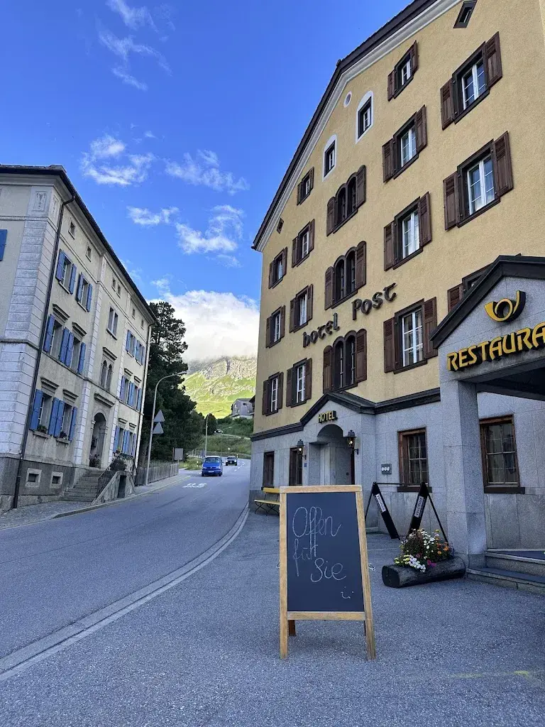 Restaurant Post_Surses_slider_image_2