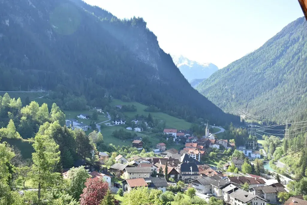 MIKE POLCARO_Hotel Grischuna AG_Filisur_avis