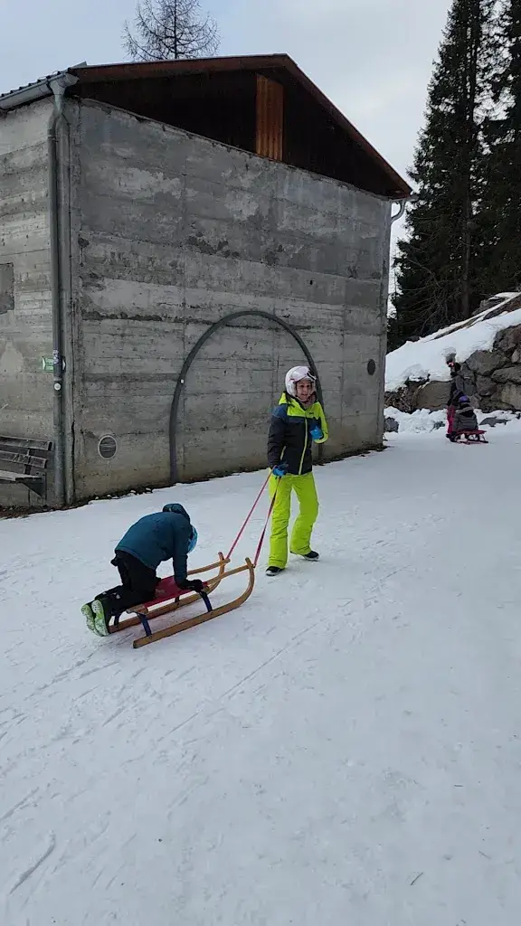 Reza Bahadori_Preda-Bergün Schlittelabenteuer_Preda_avis
