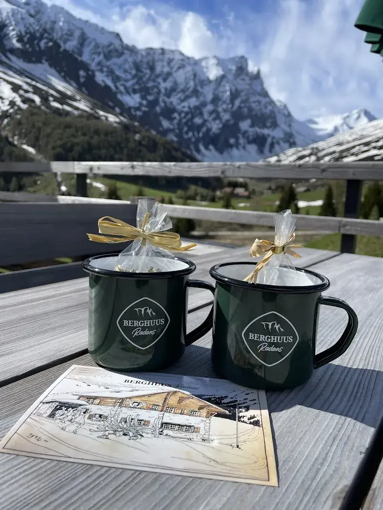 C A_Berghuus Radons_Savognin_review