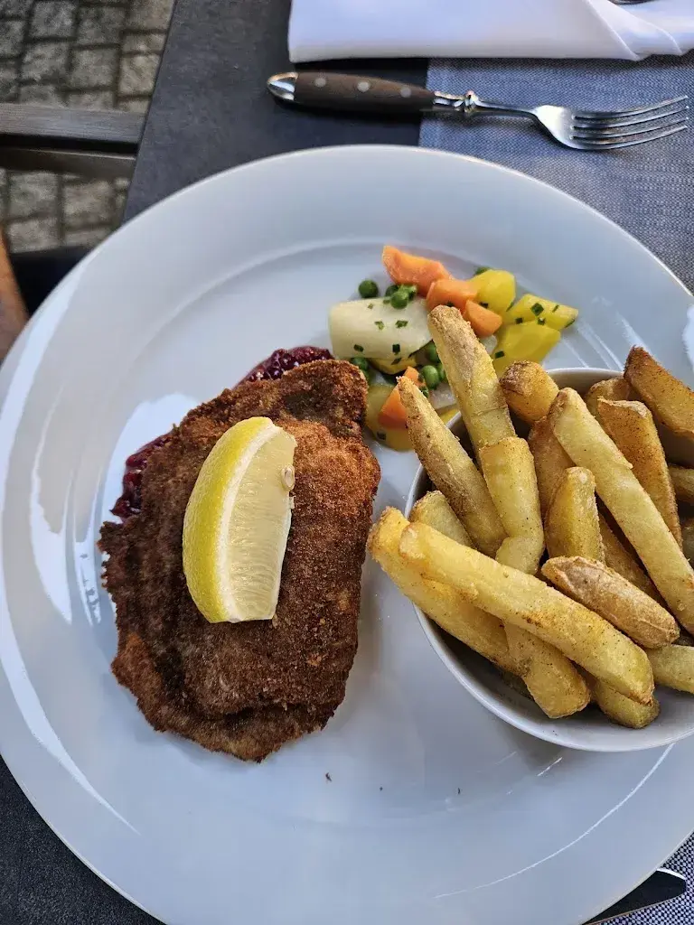 Restaurant Hotel Piz Mitgel restaurant in Savognin