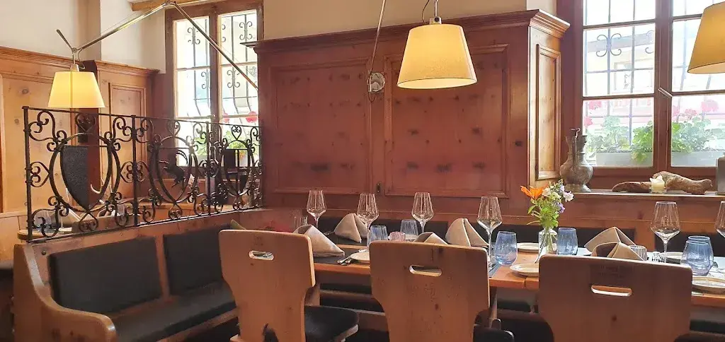 Karin (redsofa)_Restaurant Hotel Piz Mitgel_Savognin_Bewertung