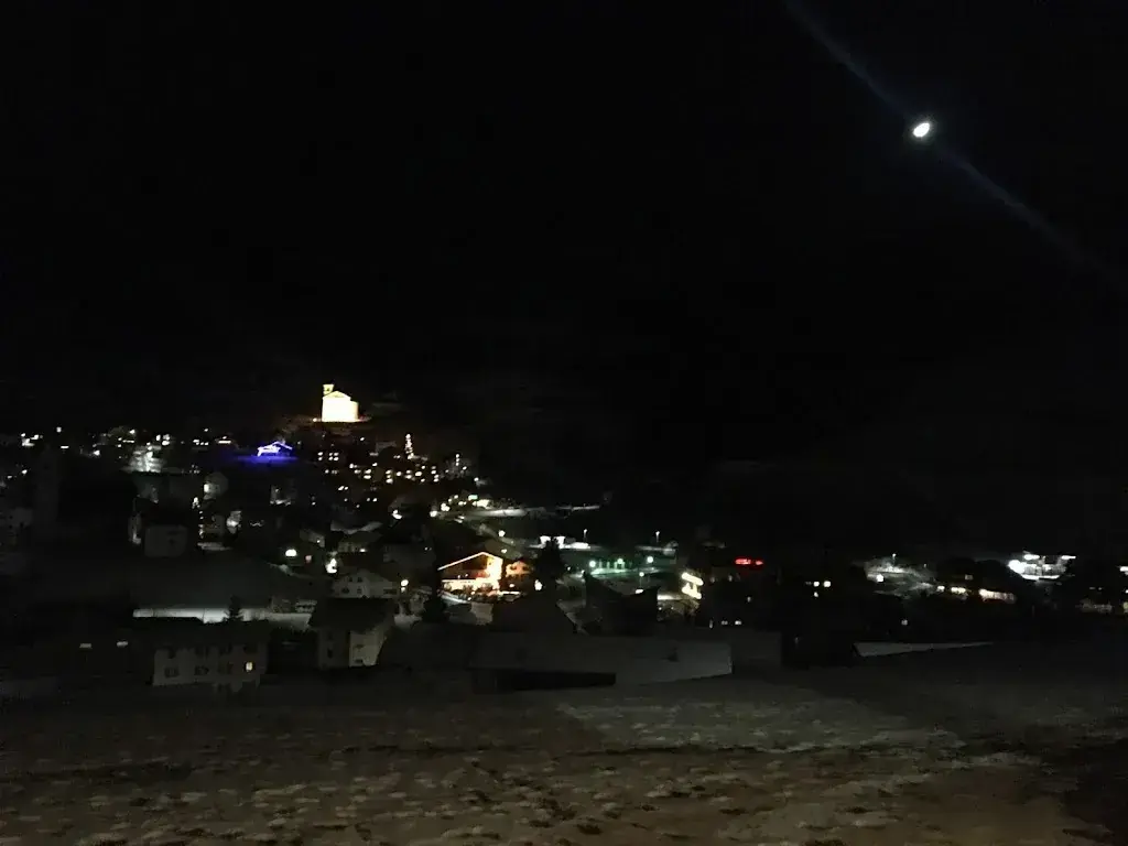 Patrick Kuster_Palaver Bar_Savognin_review