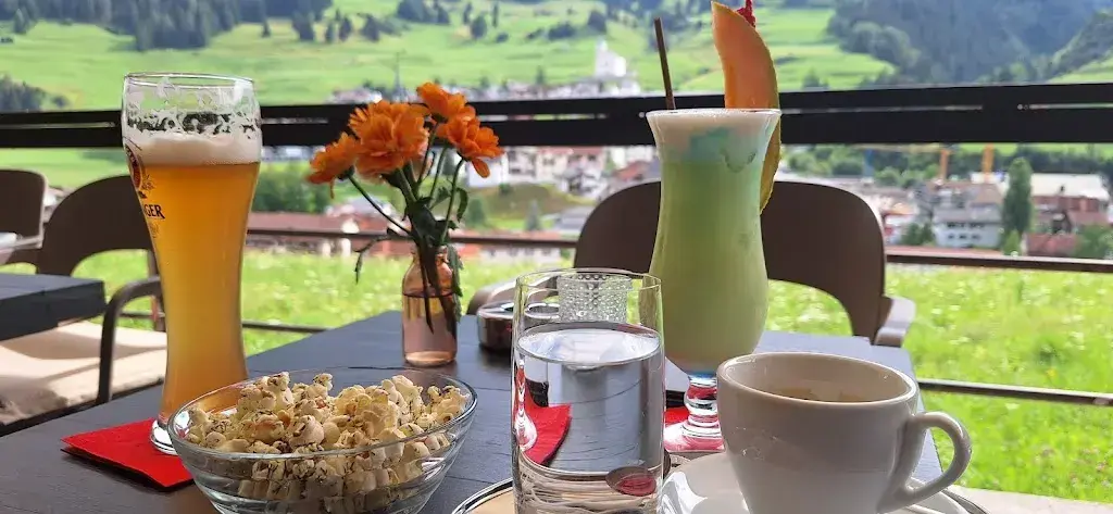 Moira Bichsel_Palaver Bar_Savognin_review