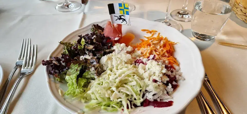 Ann_Weine und Delikatessen Unterkalmsteiner Florian_Savognin_recensione