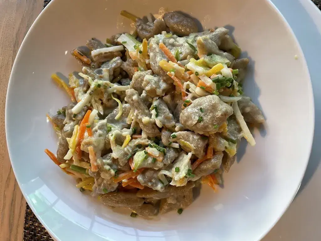 René Brandenberger_Weine und Delikatessen Unterkalmsteiner Florian_Savognin_recensione