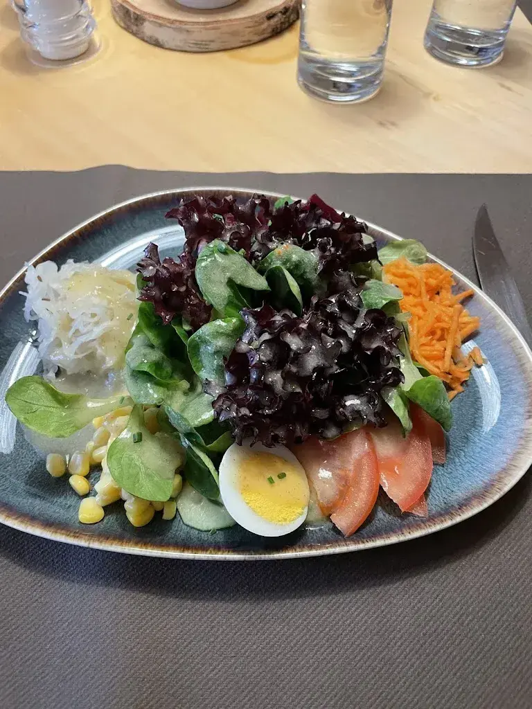 Moritz Fischer_Veltlinerstübli_Davos Monstein_review