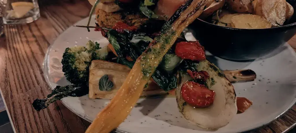 Magda Blonkiewicz_Lokal_Davos Platz_review