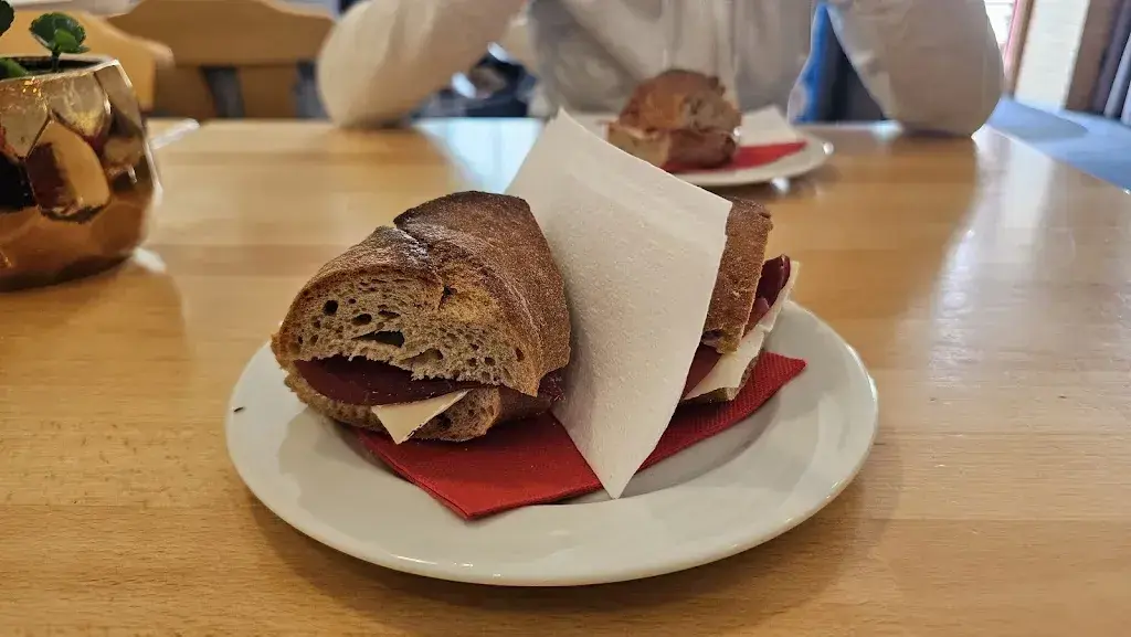 Giulio Valfrè_Buffet Restaurant_Poschiavo_review