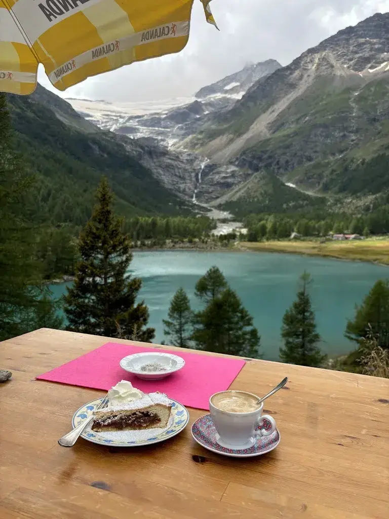 Viola Tóth_Rifugio Restaurant Alpe Palu_Poschiavo_review