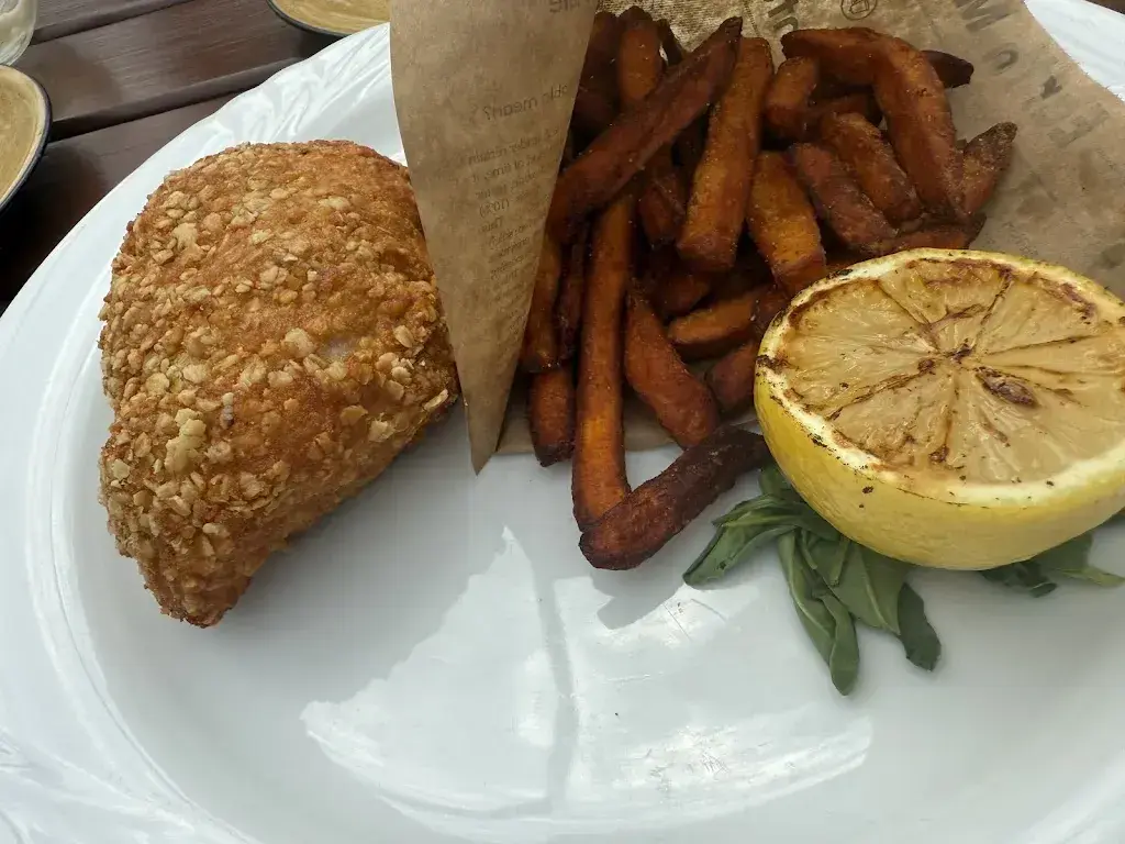 Z M_Bo's Co / Muvimaint GmbH_Celerina/Schlarigna_review