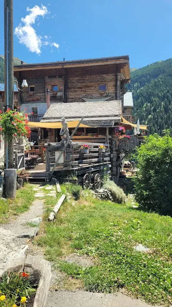 Jutta Rossi_Buvette Cab'Anne café_Nendaz_recensione