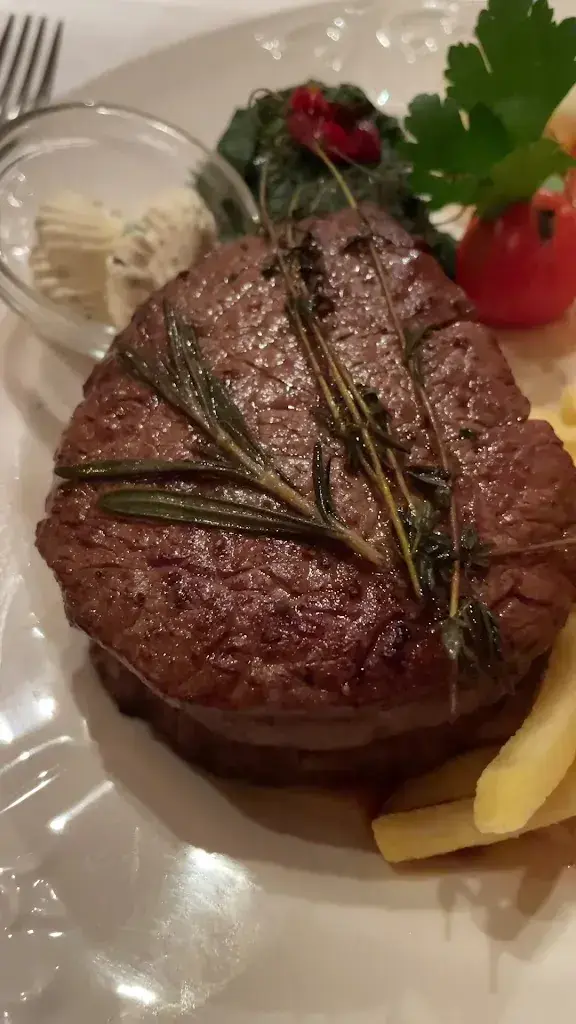 Isabeau Stender_Stiva Grischuna_Sagogn_review