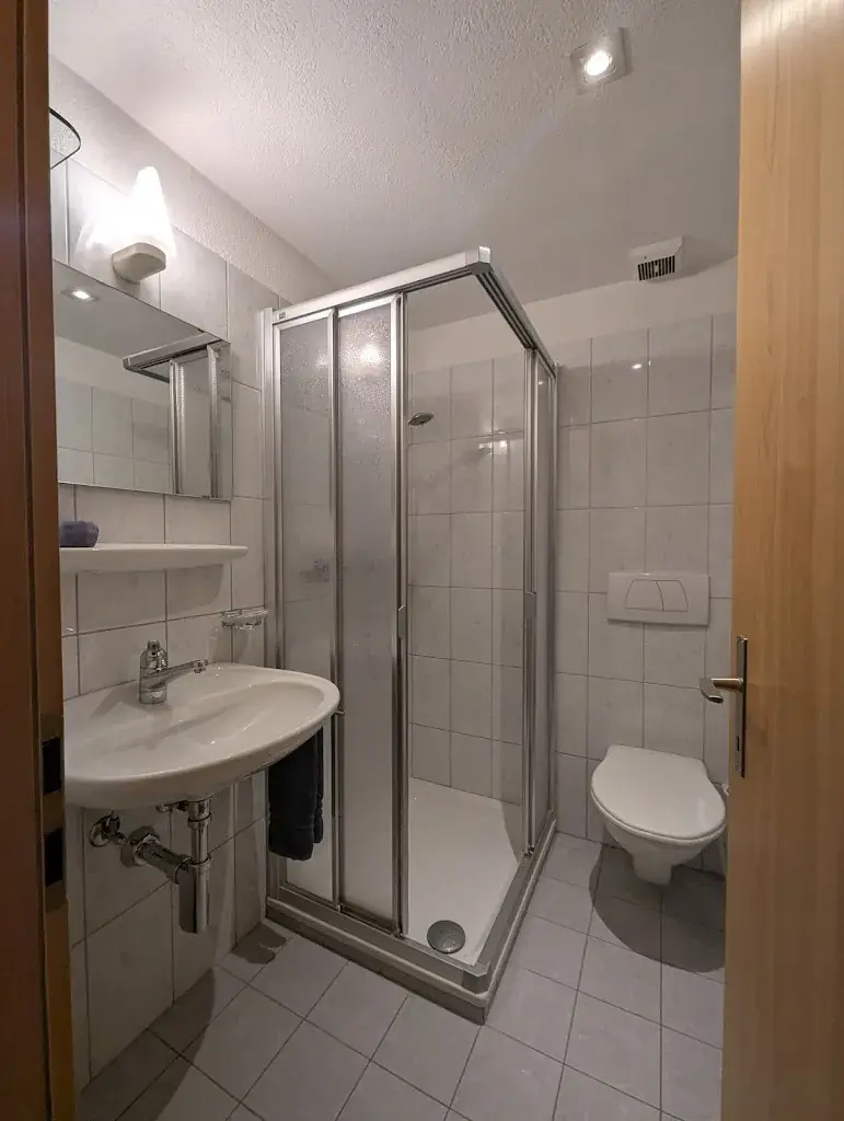 Sally Bateman_Hotel Suisse_Poschiavo_review